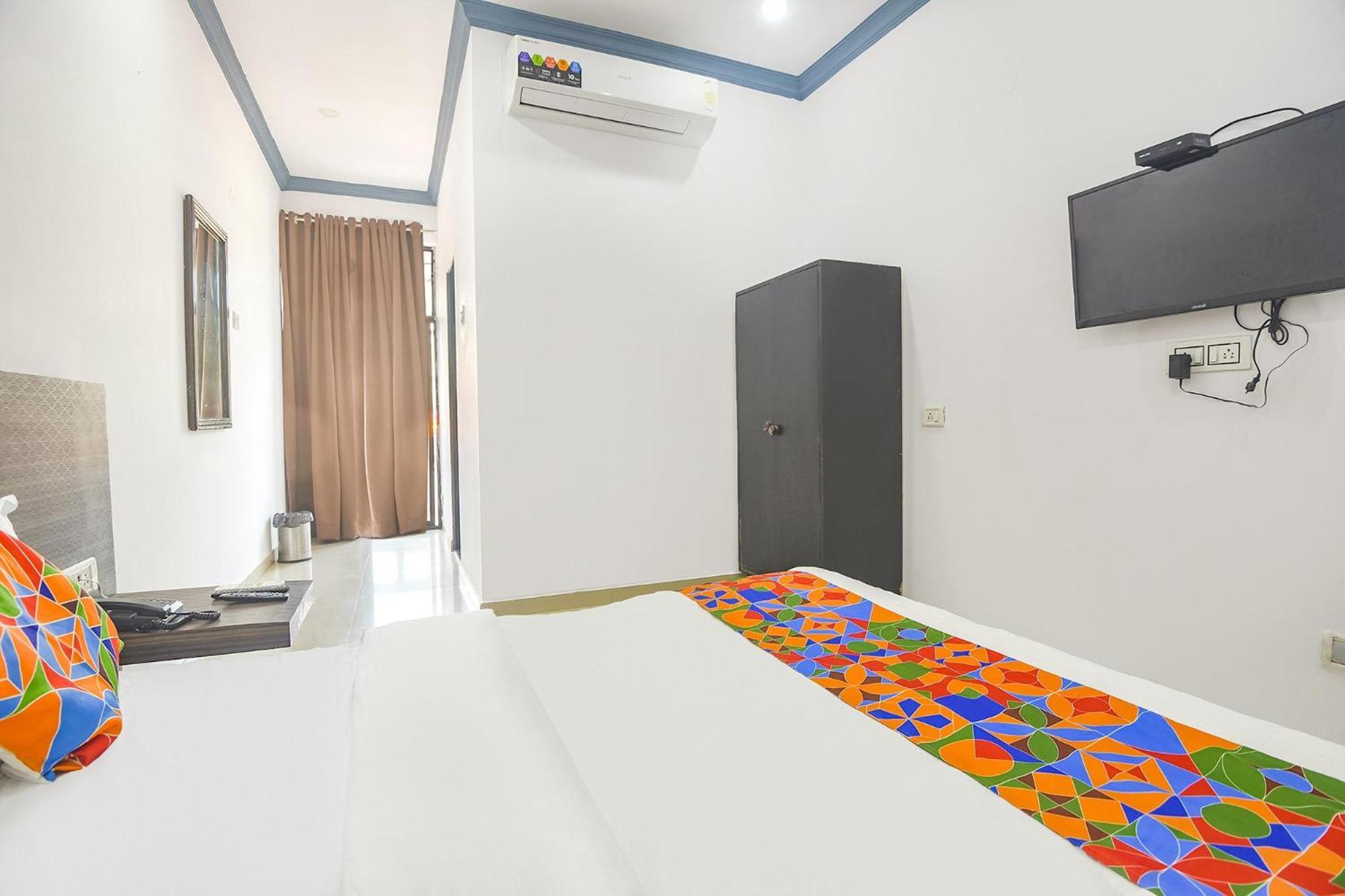 Fabexpress Neo Calangute Beach Resort Zewnętrze zdjęcie